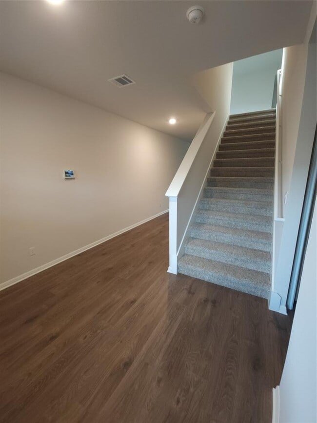 Photo - 152 Grey Slate Ave