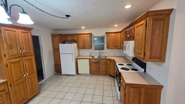 Photo - 808 S Elgin Ave