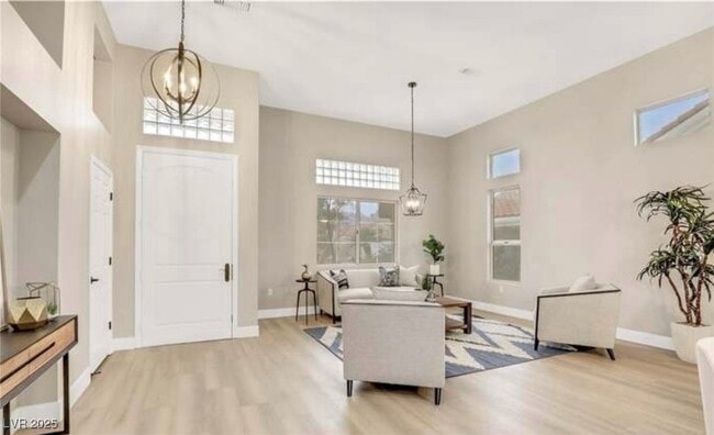 Photo - 2608 Desert Sands Dr