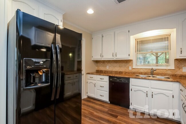 828 Georgetown Dr