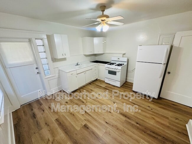 Photo - 1299 N Linden Ave