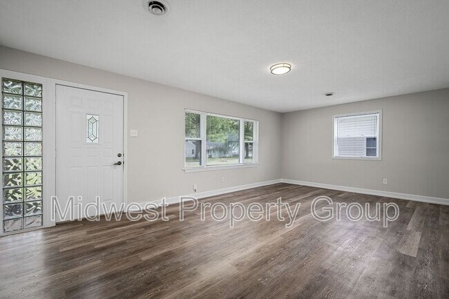 Photo - 7 St George Ct