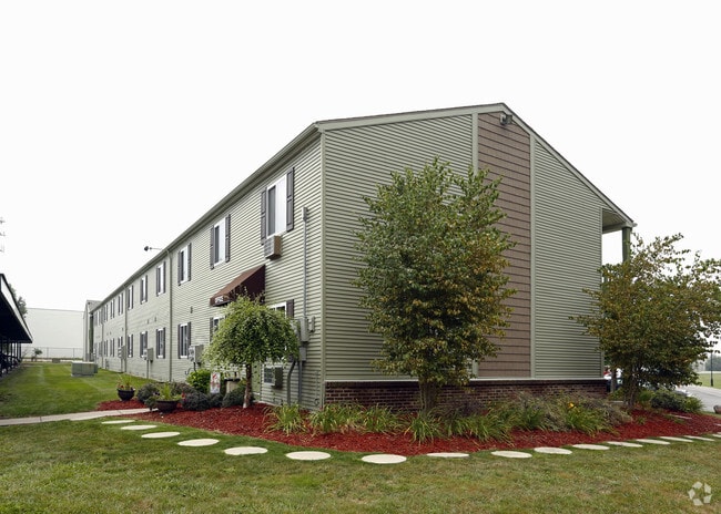 Maple Creek Apartments