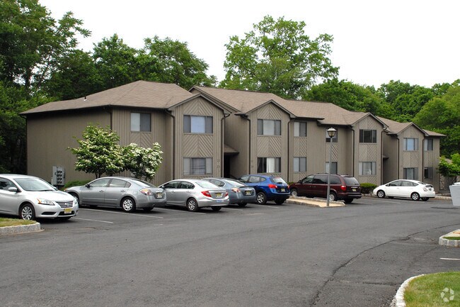 Heather Hill Apartments For Rent In Somerville Nj Forrentcom