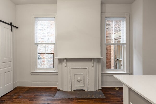 Photo - Urban Historic Flat Unit 824-3B