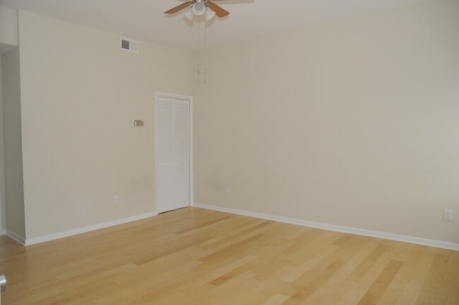 Photo - 115 College Pl Apartamentos Unidad D