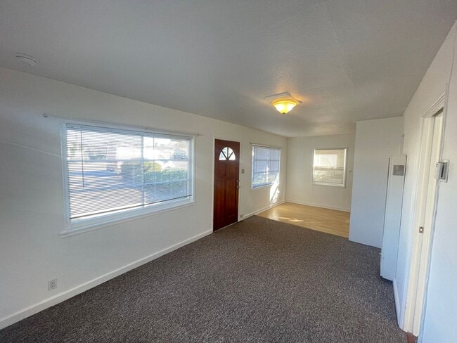 Photo - 1324 Longbranch Ave