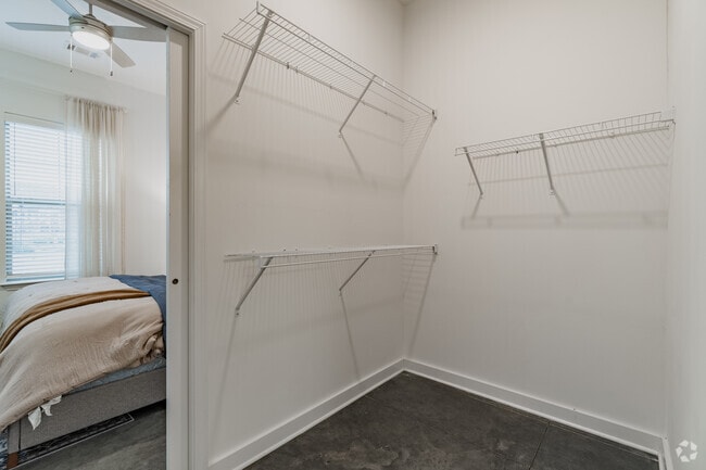 2BR, 2BA - 926SF - Primary Closet