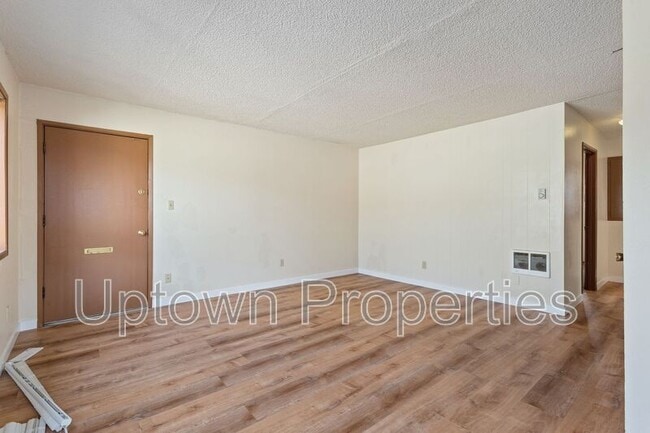 Photo - 8069 NE Flanders St