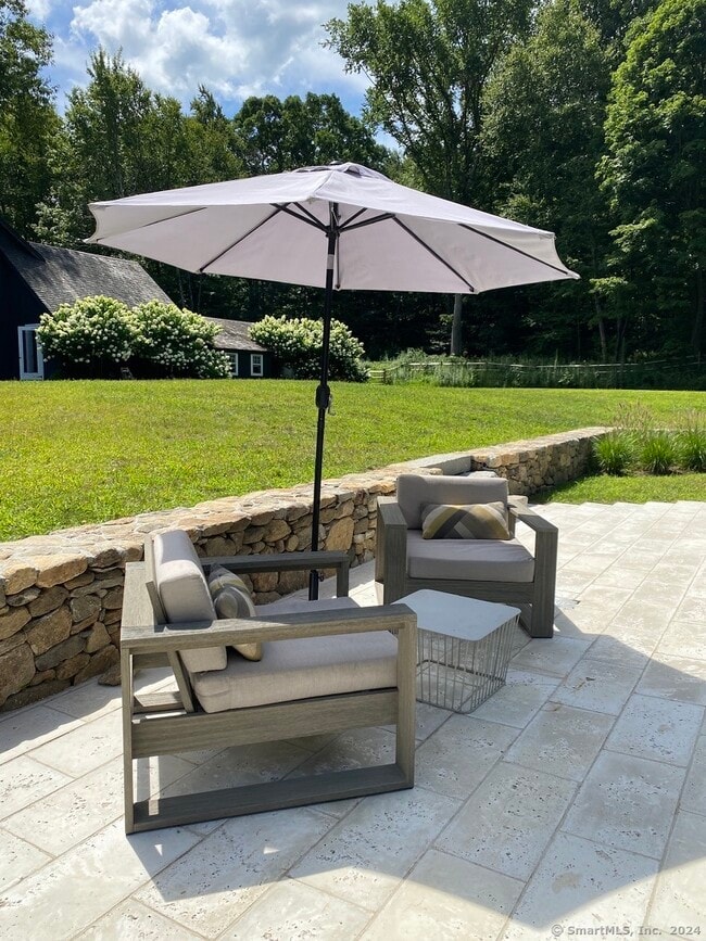 Photo - 18 Bear Burrow Rd