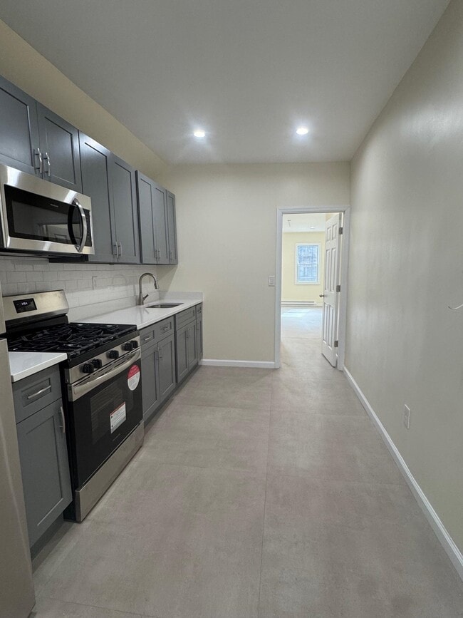 Photo - 566-568 Newark Ave Unit 2