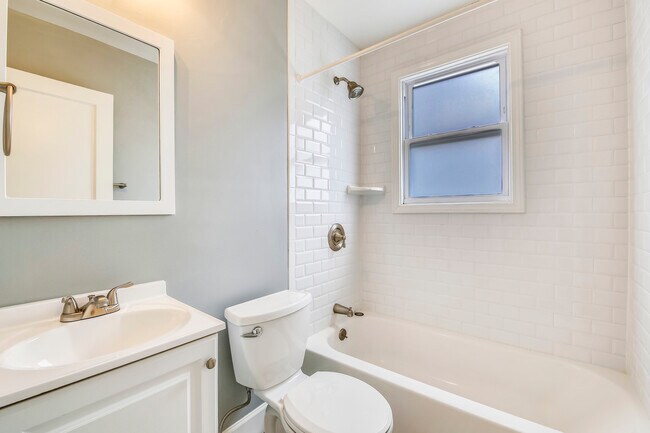 Photo - 8307 Roanoke Ave