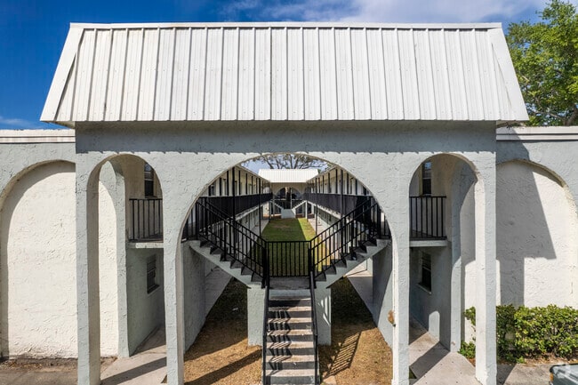 1811-12535 Tinsley Cir Tampa, FL, 33612-4930 - Oak Chase Apartments