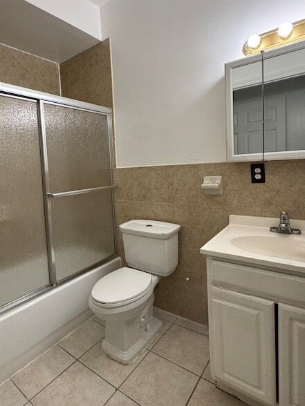 Photo - 142 Ege Ave