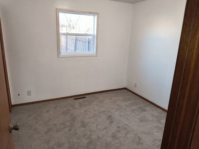 Guest Bedroom - 444 Sunnyslope Ct N