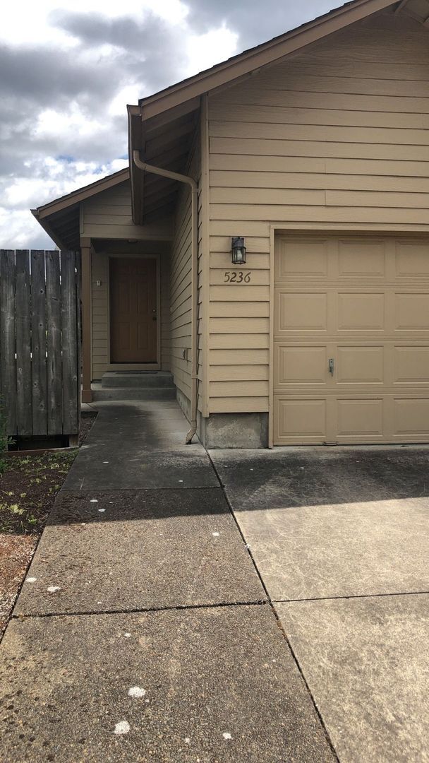 2-Bedroom Duplex in Prime Corvallis Location! - 2-Bedroom Duplex in Prime Corvallis Location! Townhome