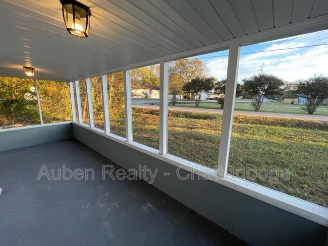 Photo - 1802 Crabtree Rd