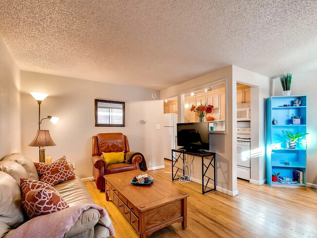 Photo - North Washington park one bedroom / one bath Apartment for rent Unit 203