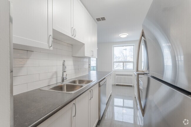 1BR, 1BA - 674SF - Kitchen - 200 Ridley