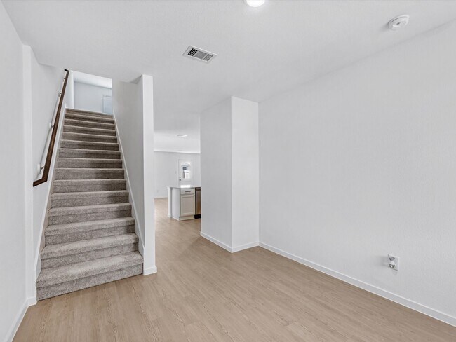 Photo - 25433 Carnation Ct