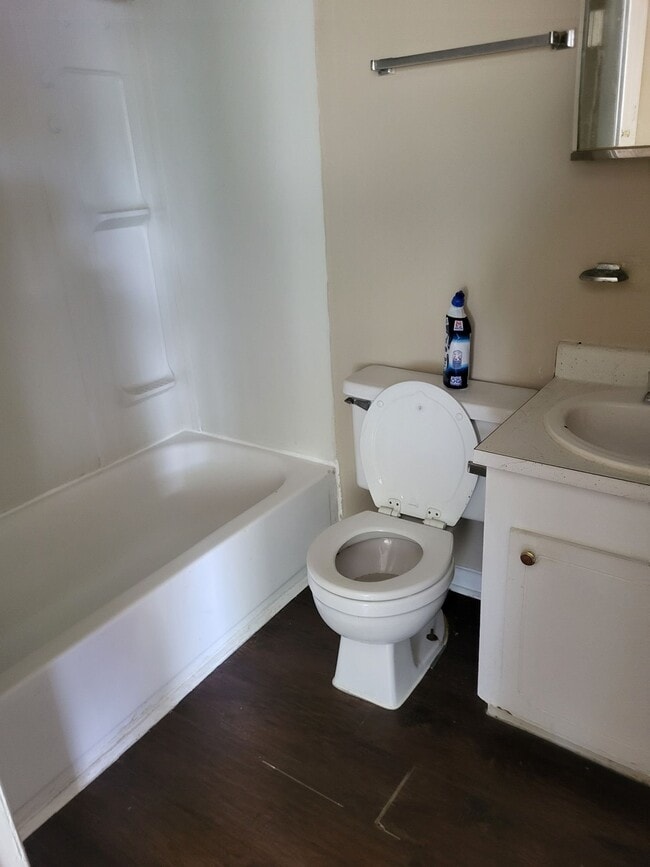 Photo - 601 Moses Dr Unit 634 B