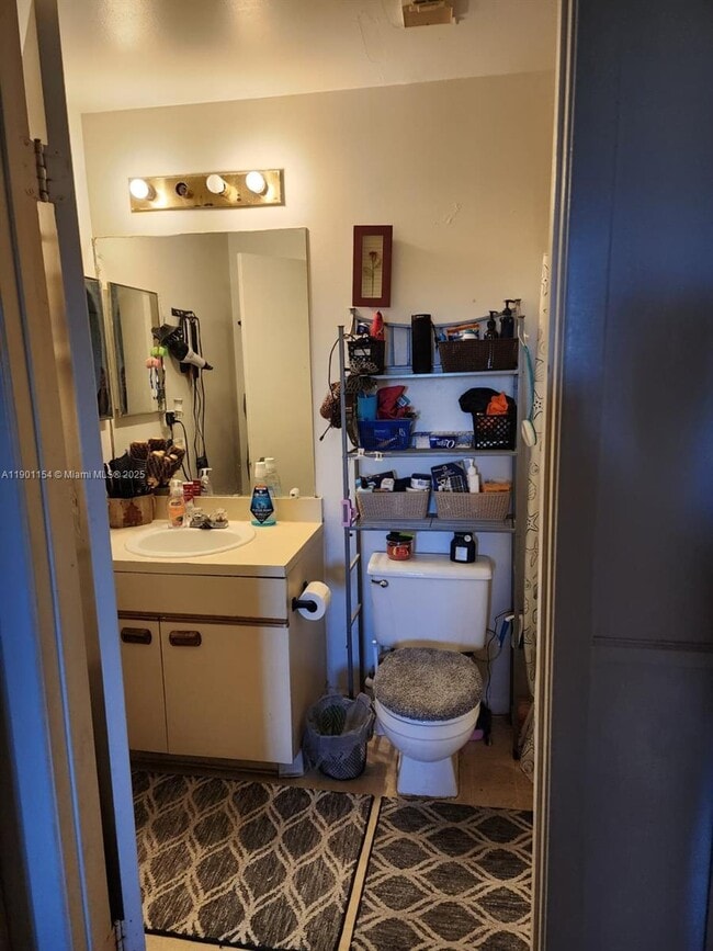 Photo - 2221 Sherman Cir Unit 304