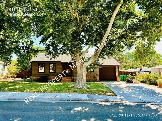 4 bedroom house walking distance to UNR. P... - 4 bedroom house walking distance to UNR. P...