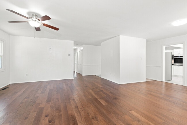 Photo - 12823 Holiday Ln