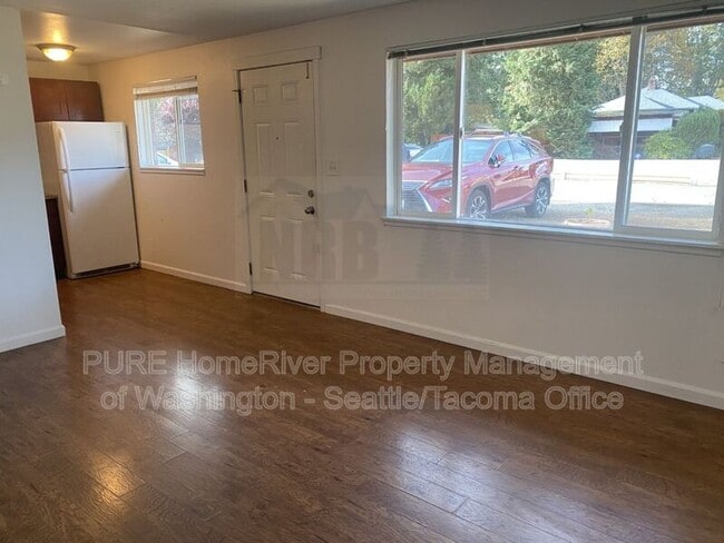 15501 Grant Ave SW