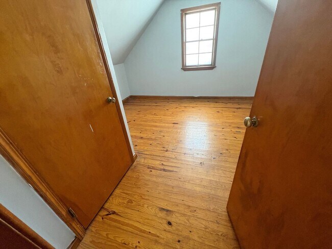 Photo - 16914 Maple Heights Blvd