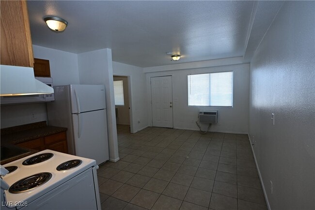 Photo - 3017 E Carey Ave Unit 4