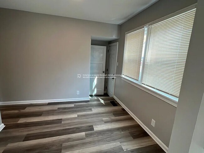 Photo - 3906 Jewell Ave