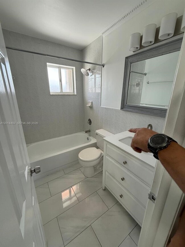 Photo - 2212 W 74th St Unit 201-28