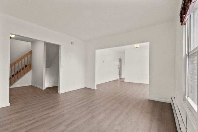 Photo - 28 Hollister St Unidad 2nd Floor