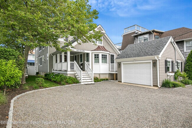 441 Main Ave