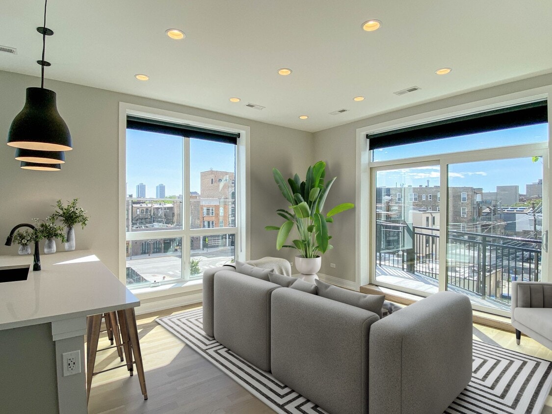 Photo - 1060 W Cornelia Ave (Chicago, IL)