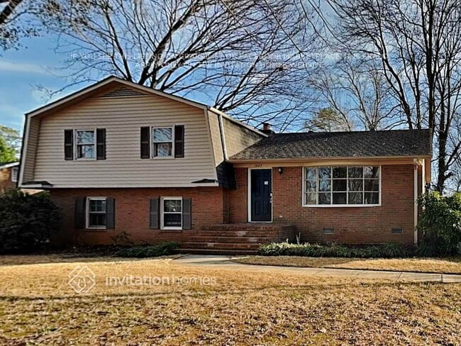 Building Photo - 1447 McIlroy Rd