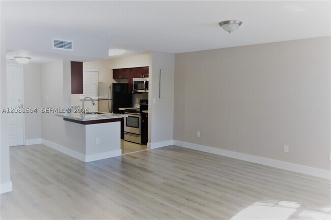 Photo - 2880 N Oakland Forest Dr Unit 212