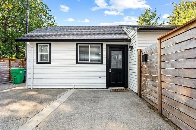 Photo - 6541 SE 89th Ave Unidad B