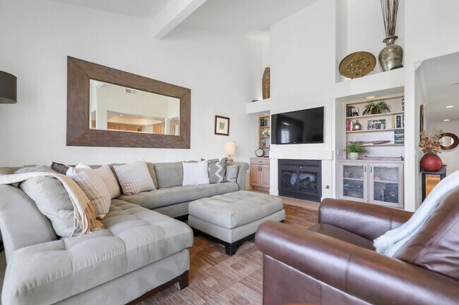 Photo - 76570 Hollyhock Dr