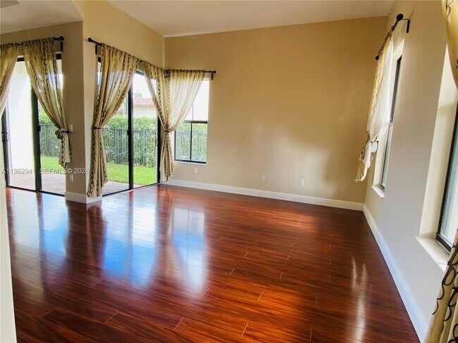 Photo - 8353 NW 38th St