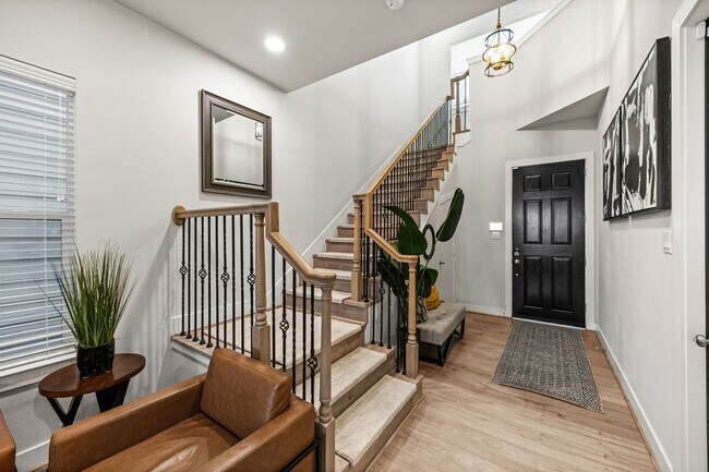 Photo - 8817 Hollister Pine Ct