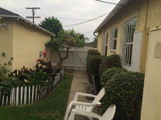 Photo - 9401 Kincardine Ave
