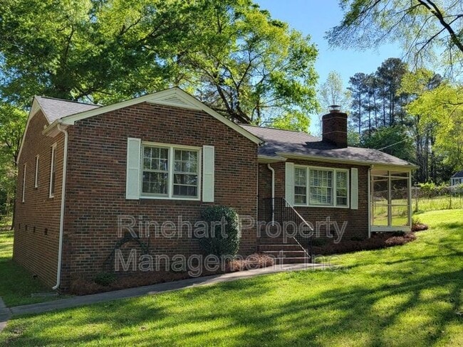 Photo - 3016 Hilton Rd