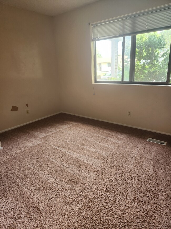 Photo - 425 Park Terrace Dr