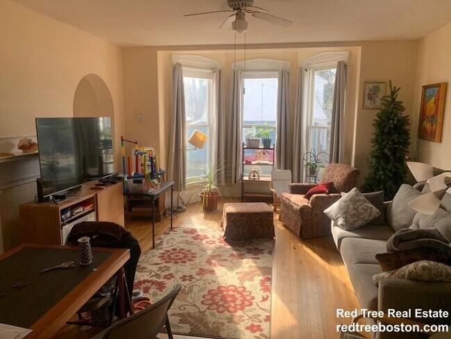 Photo - 84 Walker St Unit 3-bed 1-bath NewtonU1