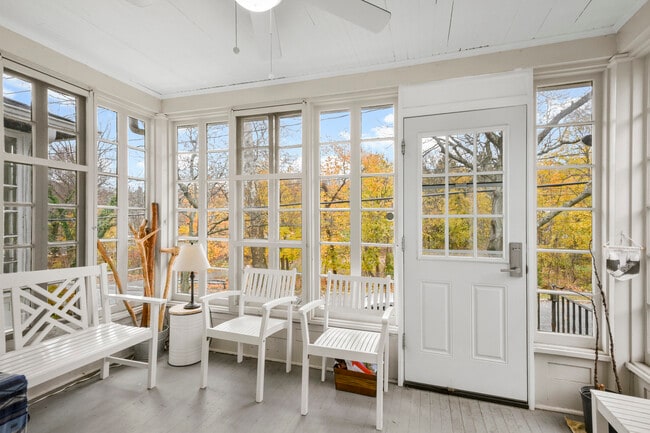 Photo - 330 First Ave