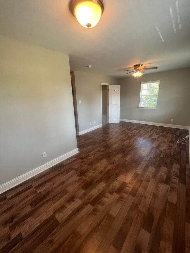 Photo - 1BD/1BA in Gated Complex Unit 1802 Philip #204