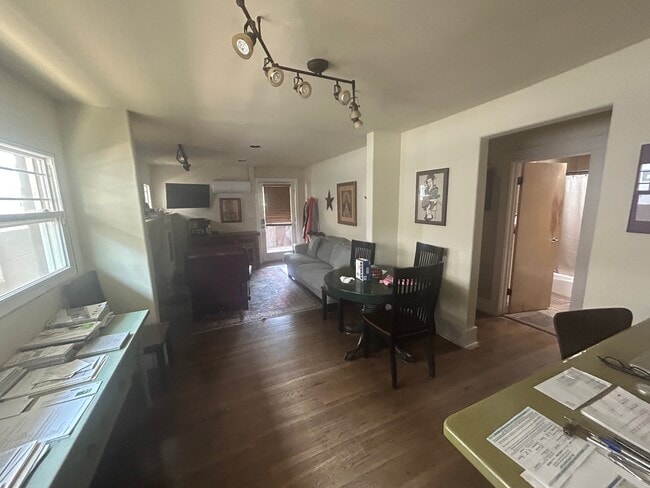 Photo - 506 14th St NW