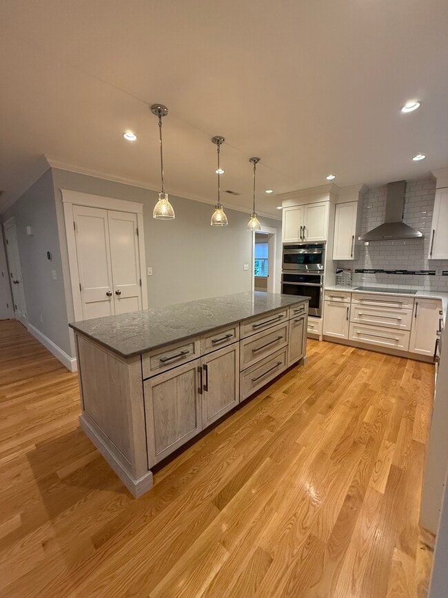 Building Photo - 135 Westford Rd Rental